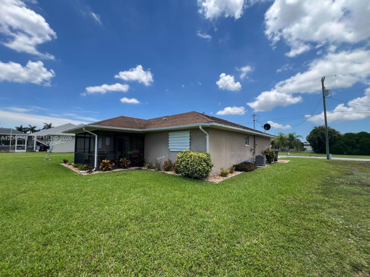 3207 SE 1st Pl , Cape Coral, FL 33904 Photo