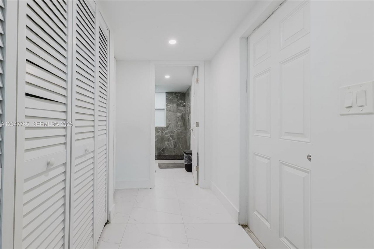 2621 SW 12th Ter, Unit B, Fort Lauderdale, FL 33315 Photo