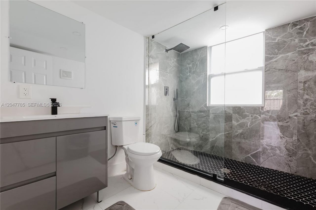 2621 SW 12th Ter, Unit B, Fort Lauderdale, FL 33315 Photo