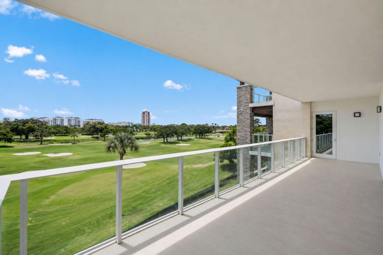 210 SE Mizner Boulevard, Unit 301, Boca Raton, FL 33432 Photo