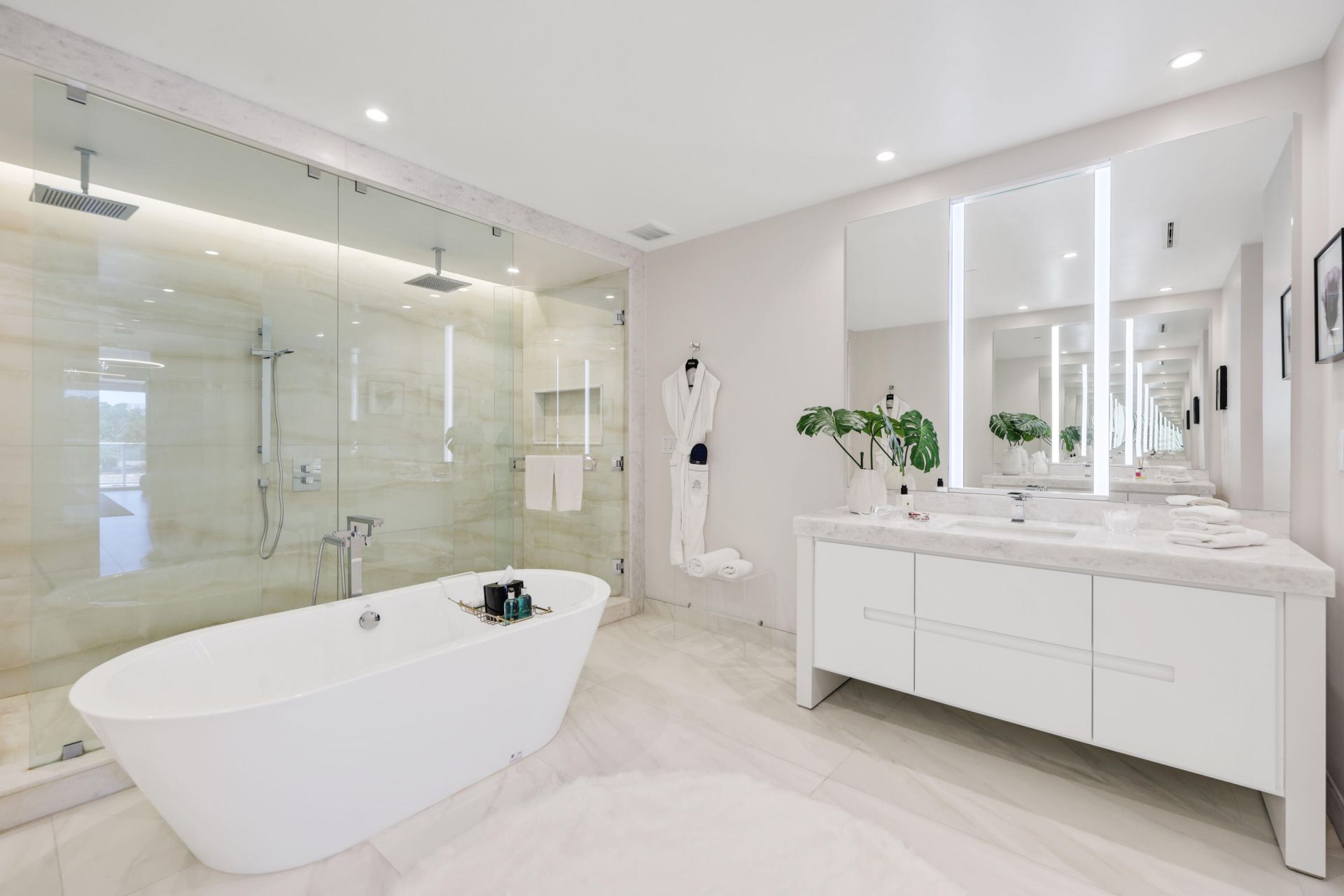 210 SE Mizner Boulevard, Unit 301, Boca Raton, FL 33432 Photo