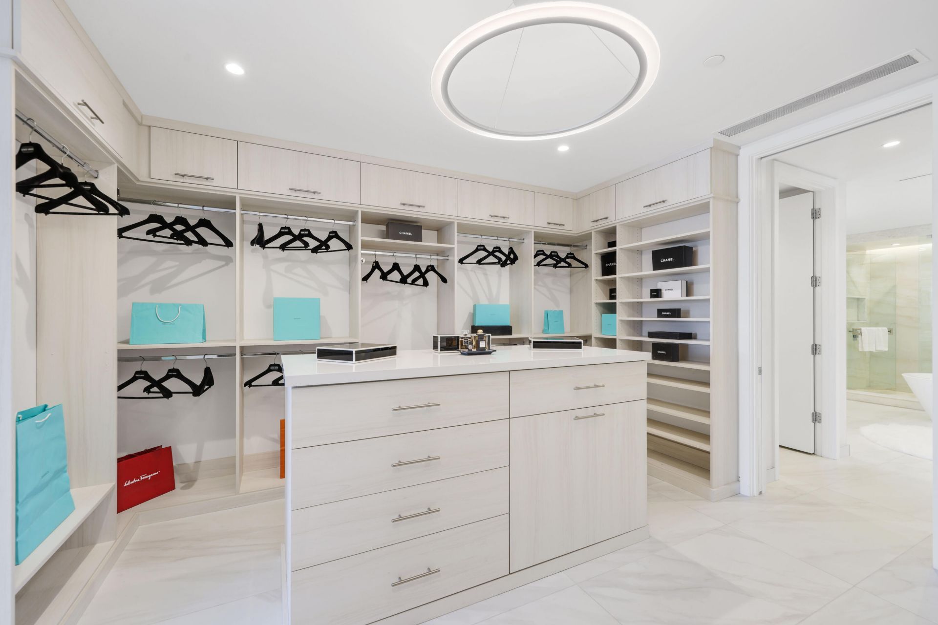 210 SE Mizner Boulevard, Unit 301, Boca Raton, FL 33432 Photo