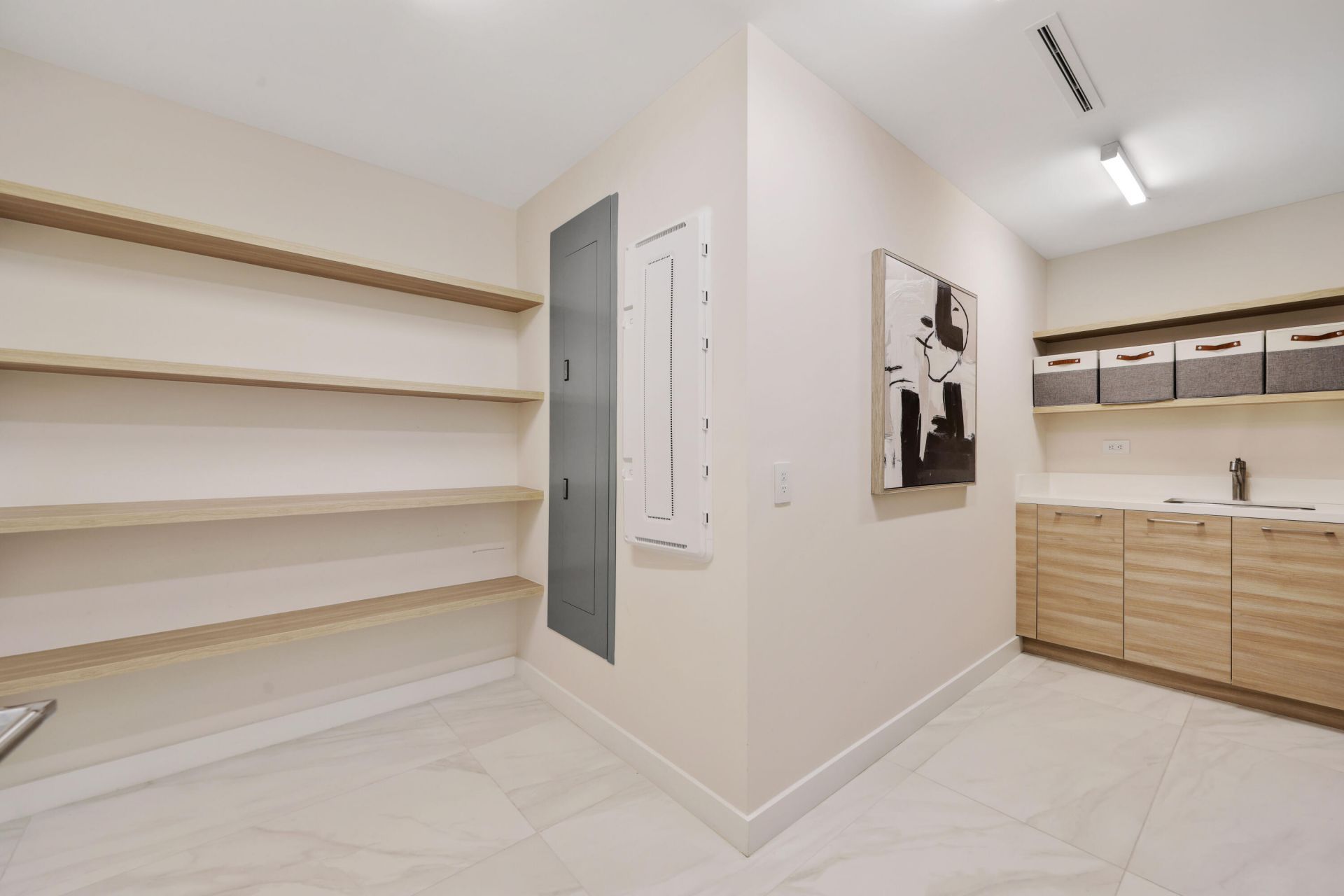 210 SE Mizner Boulevard, Unit 301, Boca Raton, FL 33432 Photo