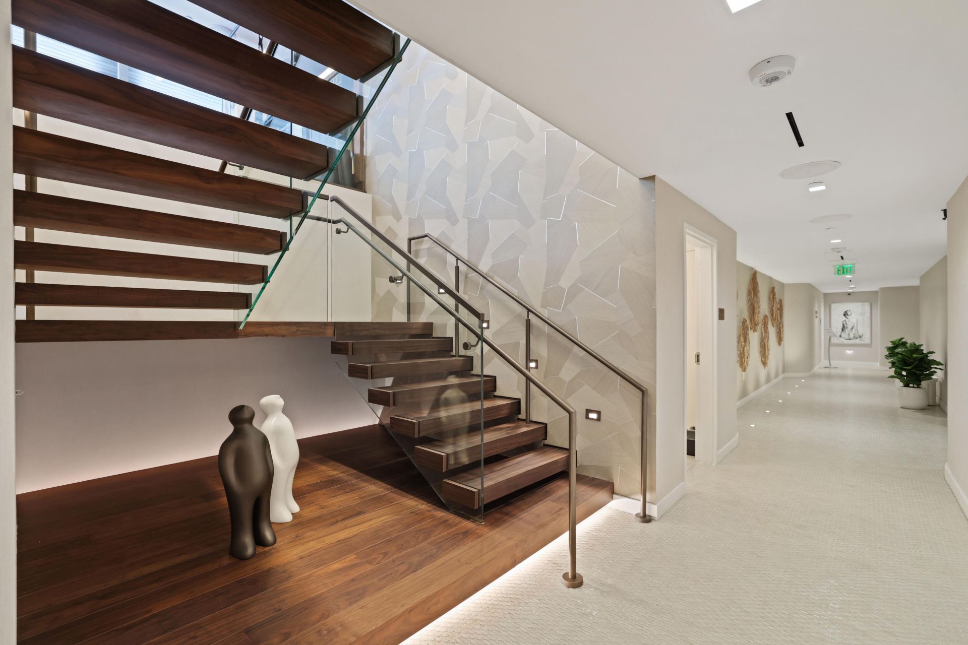 210 SE Mizner Boulevard, Unit 301, Boca Raton, FL 33432 Photo