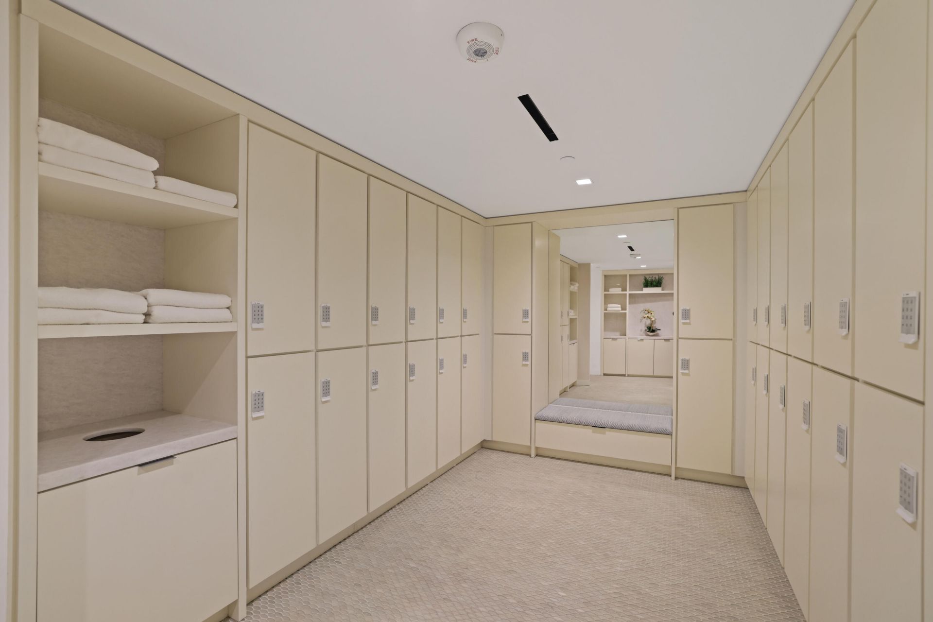 210 SE Mizner Boulevard, Unit 301, Boca Raton, FL 33432 Photo