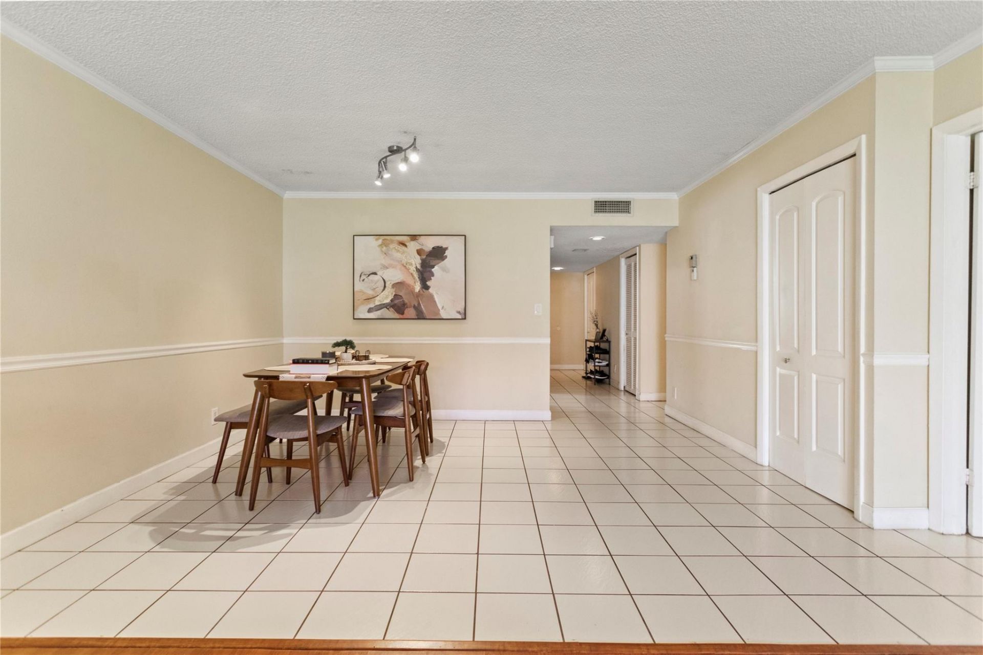 16211 Saddle Club Road, Unit 102, Weston, FL 33326 Photo