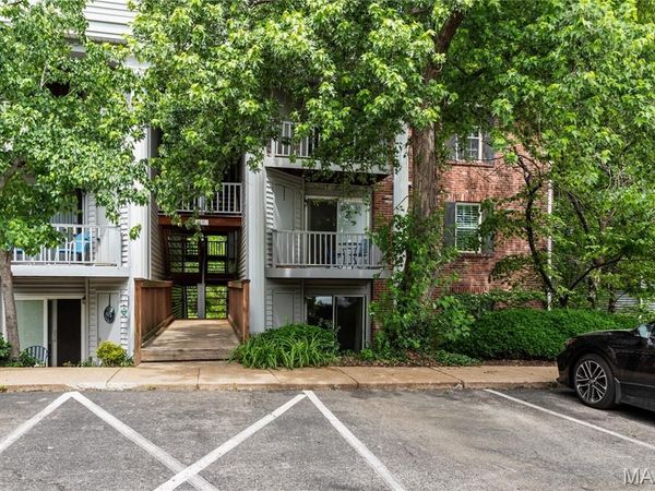 7611 Triwoods Drive , Unit D, Shrewsbury, MO 63119