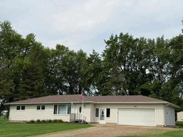 17743 750th Avenue, Albert Lea, MN 56007
