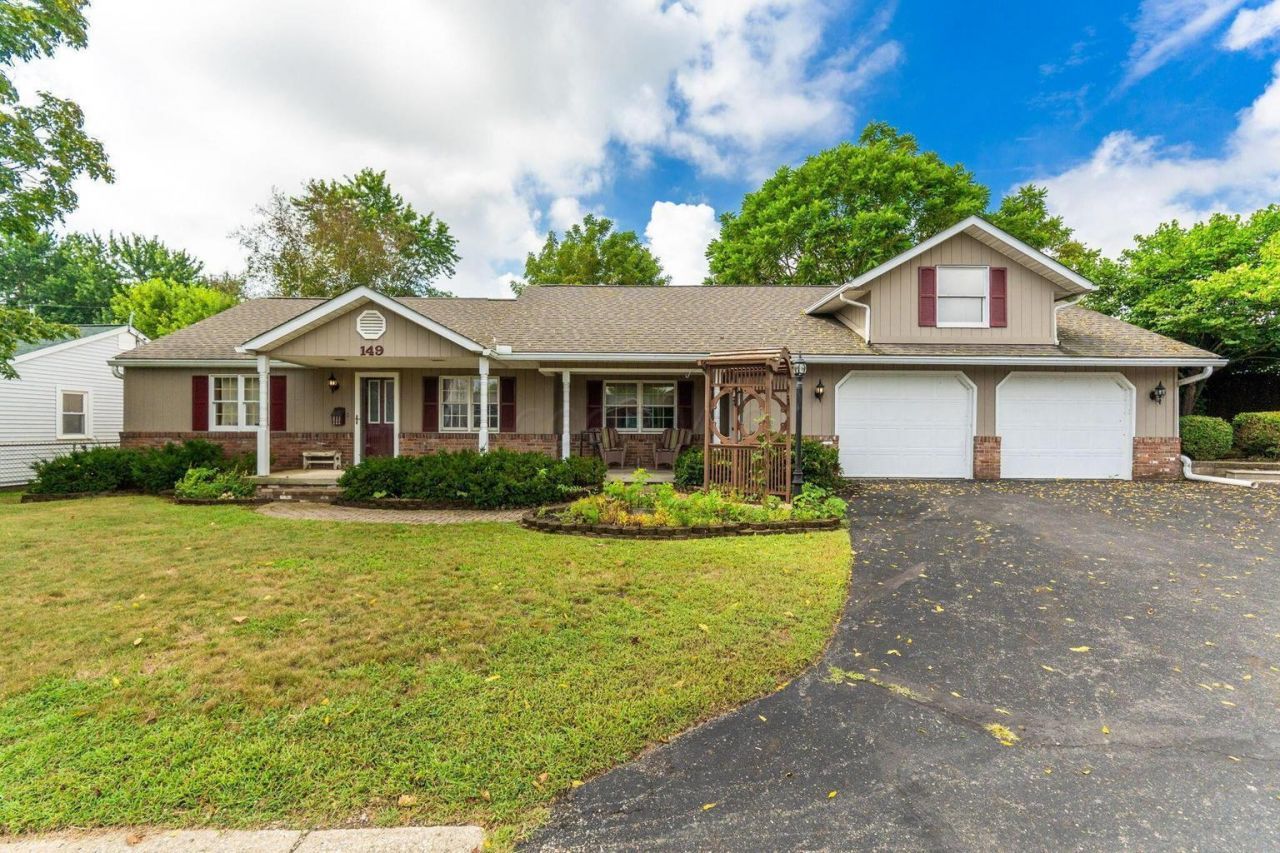 149 Dunmore Road, Circleville, OH 43113 Main Photo