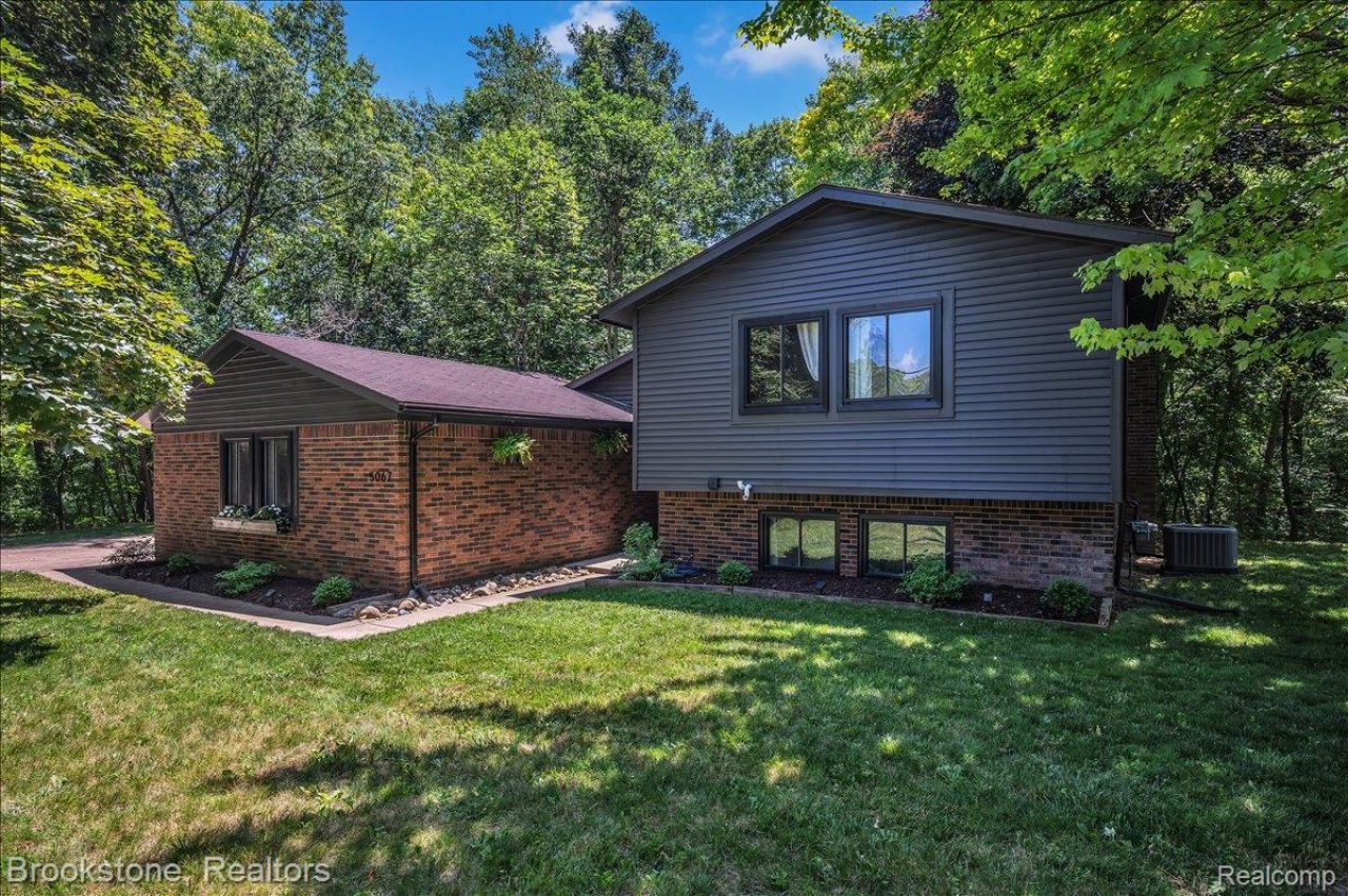 5067 Algonquin Boulevard, Independence Township, Mi 48348 Main Photo