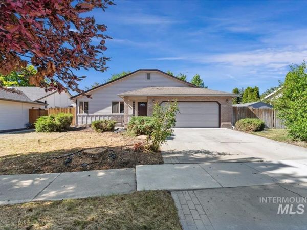 1681 E Laurelwood, Eagle, ID 83616
