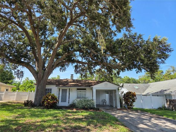 321 WILDWOOD WAY , CLEARWATER, FL 33756