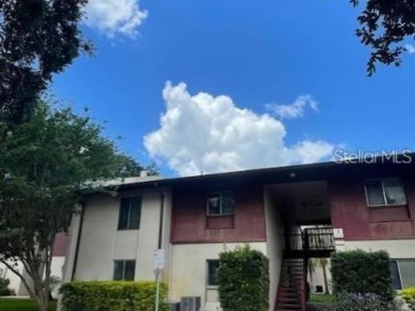 3850 N LAKE DRIVE, Unit 140, TAMPA, FL 33614