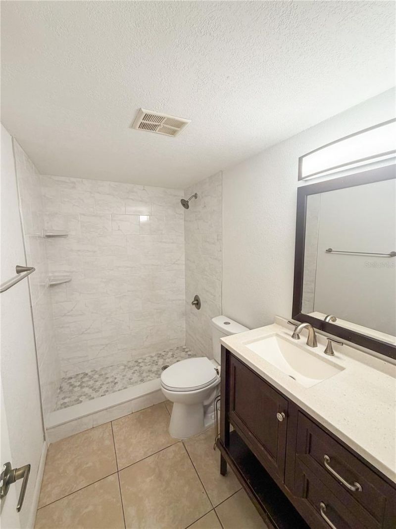3850 N Lake Drive , Unit 140, Tampa, FL 33614 Photo