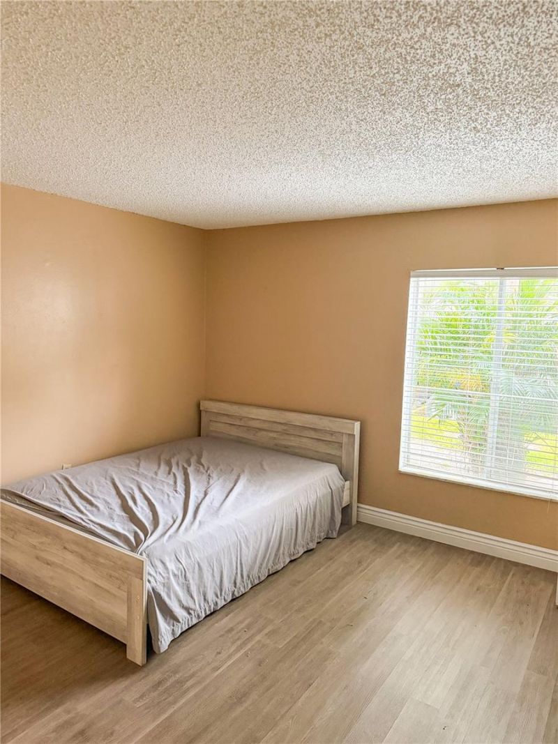 3850 N Lake Drive , Unit 140, Tampa, FL 33614 Photo