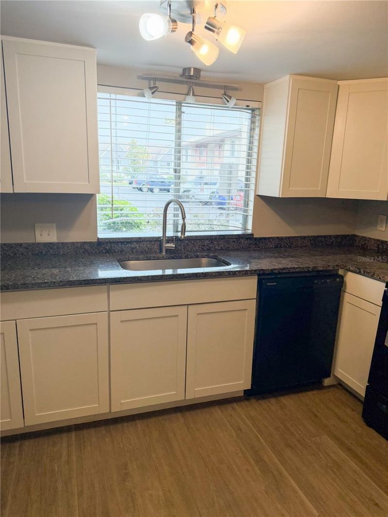 3850 N Lake Drive , Unit 140, Tampa, FL 33614 Photo