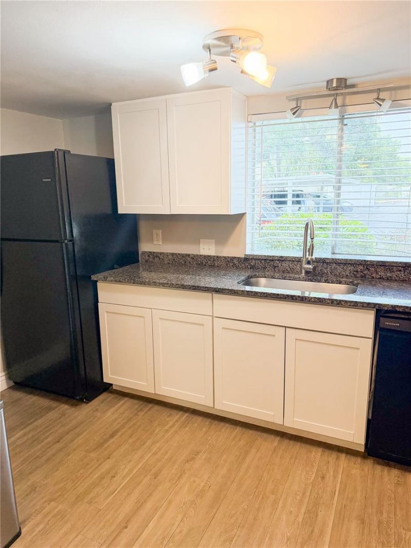 3850 N Lake Drive , Unit 140, Tampa, FL 33614 Photo