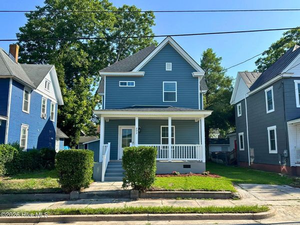 202 W Burgess Street , Elizabeth City, NC 27909