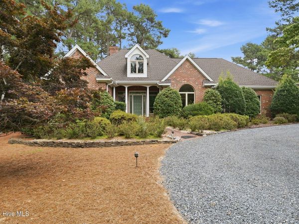 27 Mcmichael Drive , Pinehurst, NC 28374