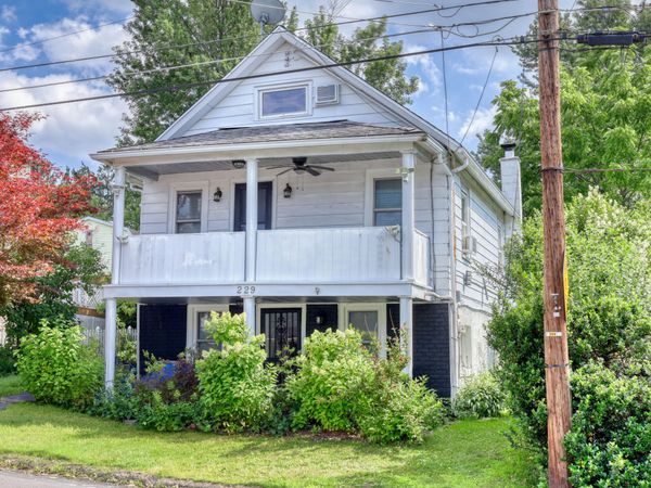 229 Simpson Street, Dupont, PA 18641