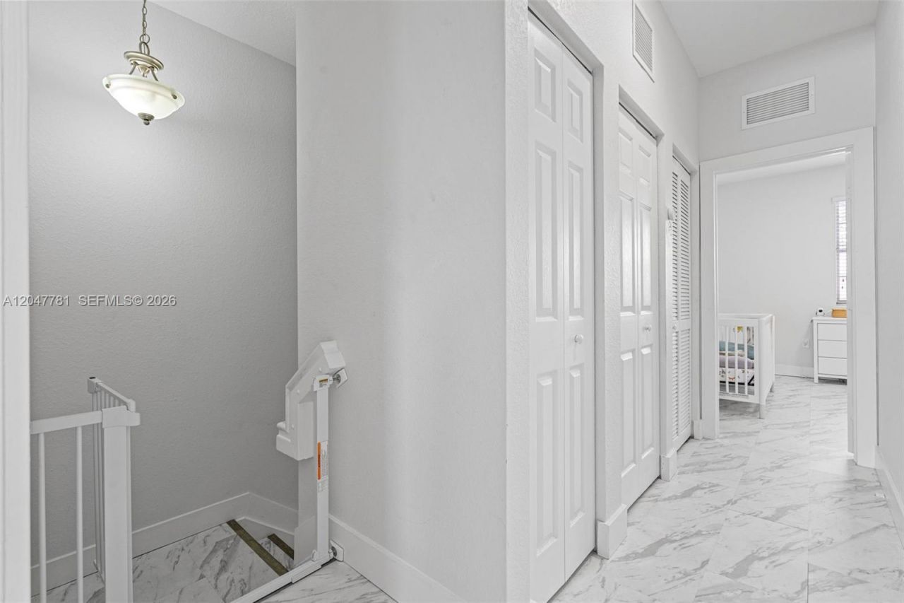 9133 SW 227th St , Unit 8, Cutler Bay, FL 33190 Photo