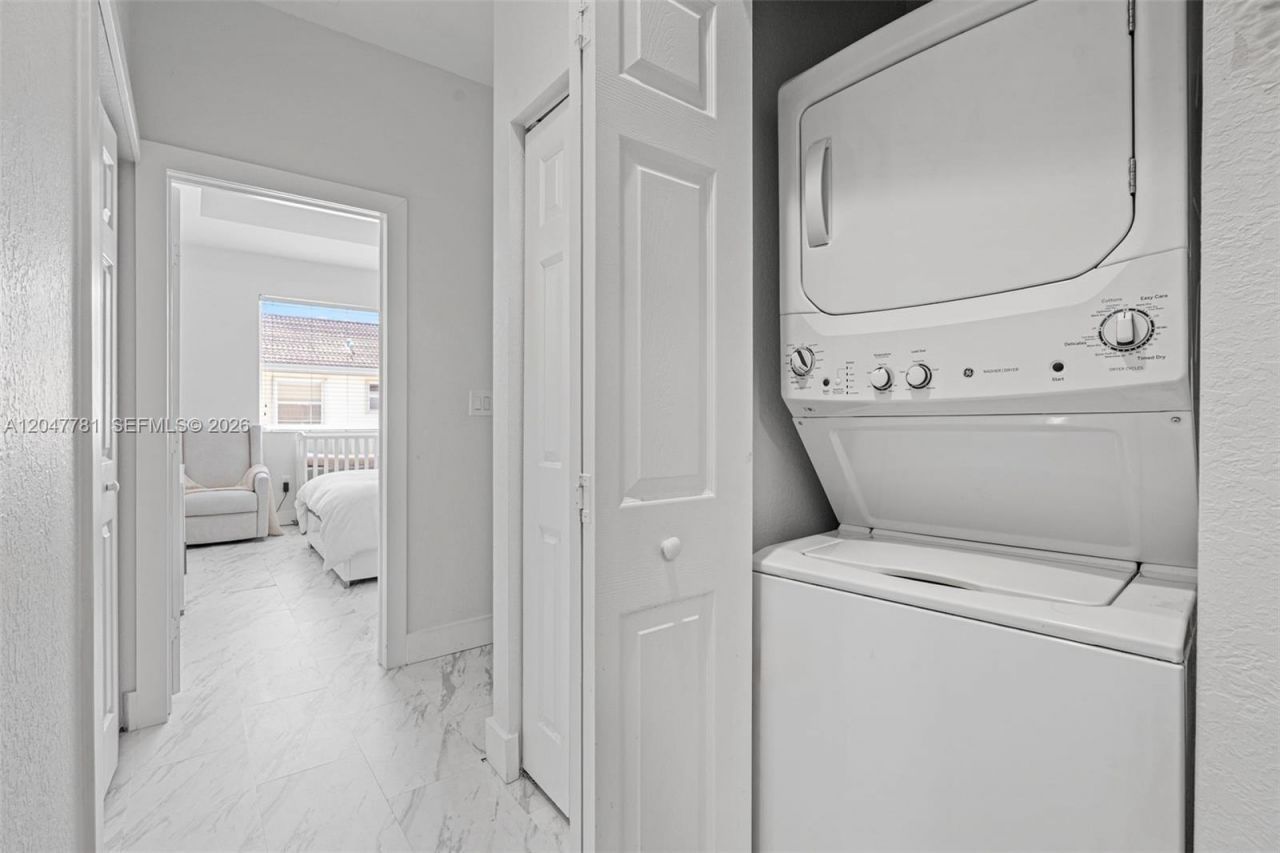 9133 SW 227th St , Unit 8, Cutler Bay, FL 33190 Photo