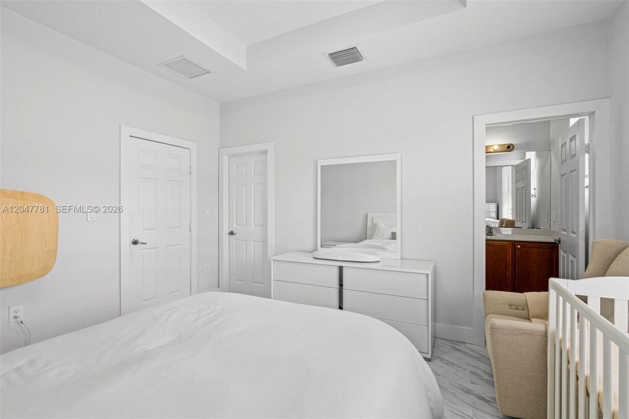 9133 SW 227th St , Unit 8, Cutler Bay, FL 33190 Photo
