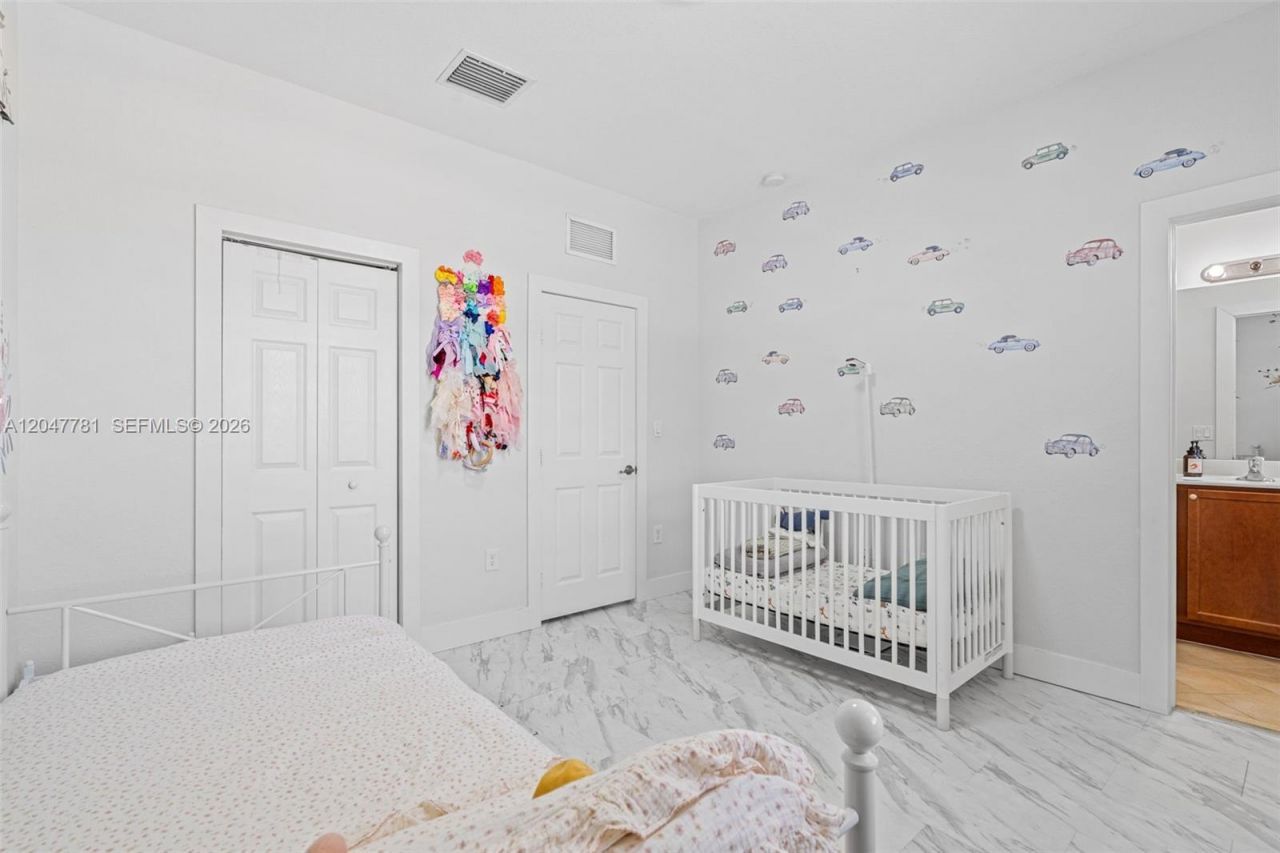 9133 SW 227th St , Unit 8, Cutler Bay, FL 33190 Photo