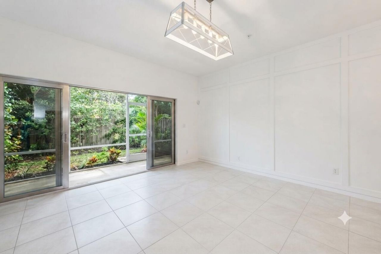 4466 Leo Lane, Riviera Beach, FL 33410 Photo
