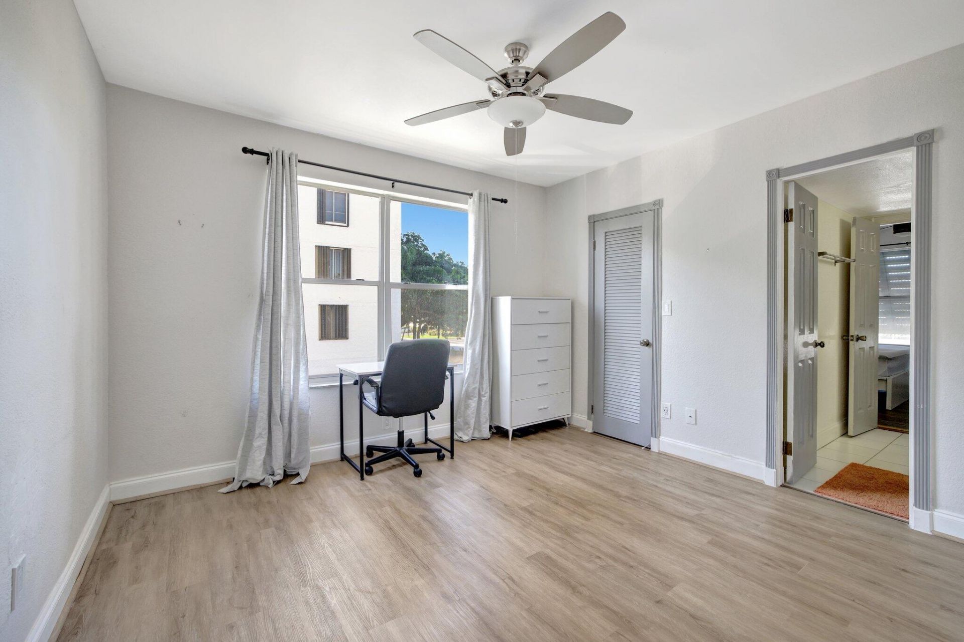 2400 NE 33rd Avenue, Unit 211, Fort Lauderdale, FL 33305 Photo