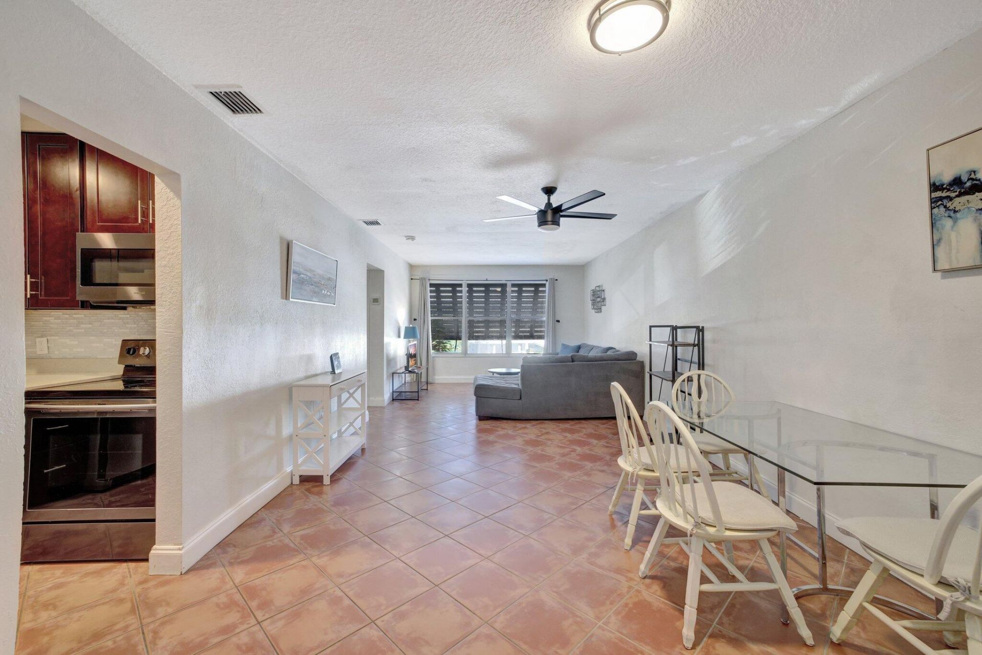 2400 NE 33rd Avenue, Unit 211, Fort Lauderdale, FL 33305 Photo