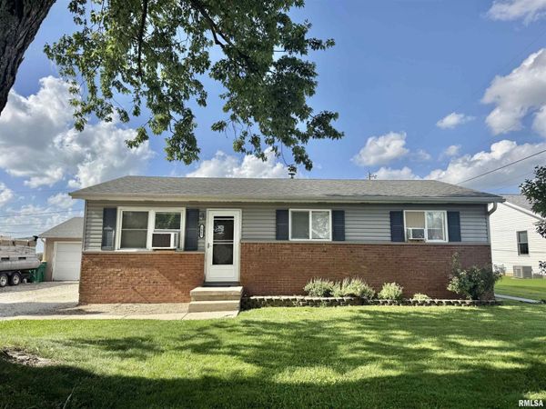 1865 BLUEBIRD Drive, Galesburg, IL 61401