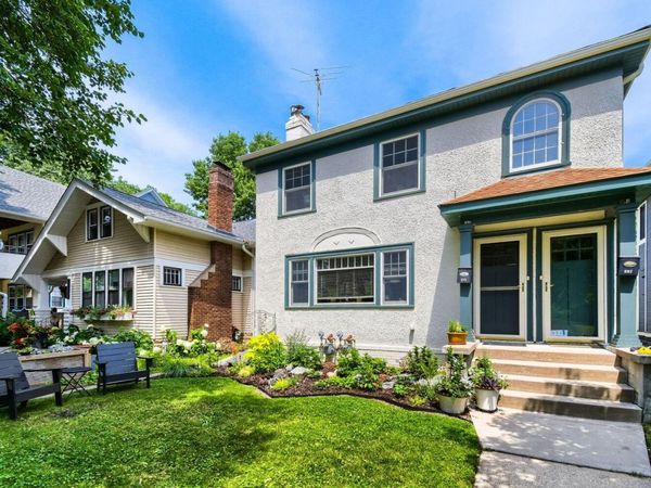 997 Saint Clair Avenue, Saint Paul, MN 55105