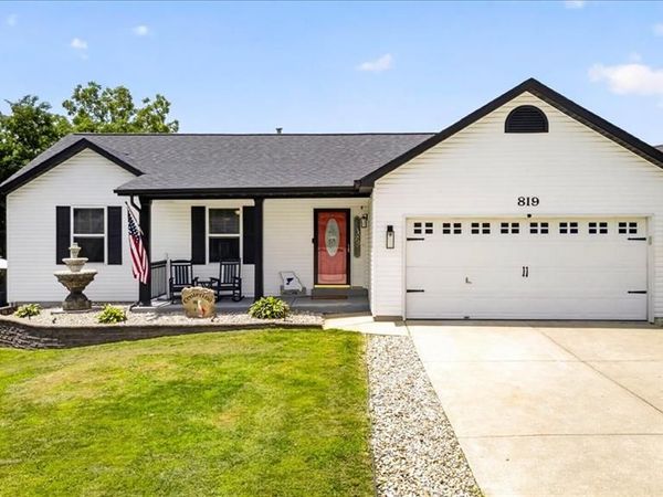 819 Glenhaven Drive, O'Fallon, MO 63366
