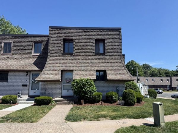 202 Beekman, Unit 202, Agawam, MA 01001