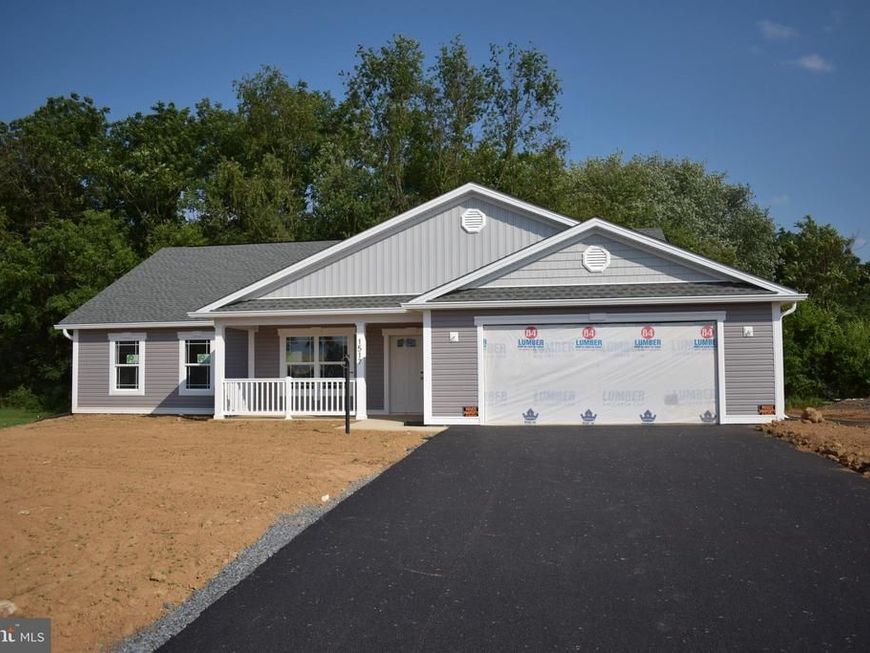 1517 Treeline Drive, Chambersburg, PA 17202 Main Photo