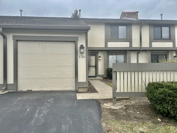 126 Honeysuckle Court , Rolling Meadows, IL 60008