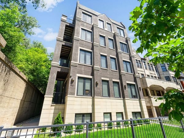 4101 S Drexel Avenue , Unit 302, Chicago, IL 60653