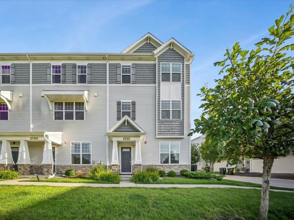 2722 Lily Lane, Rolling Meadows, IL 60008