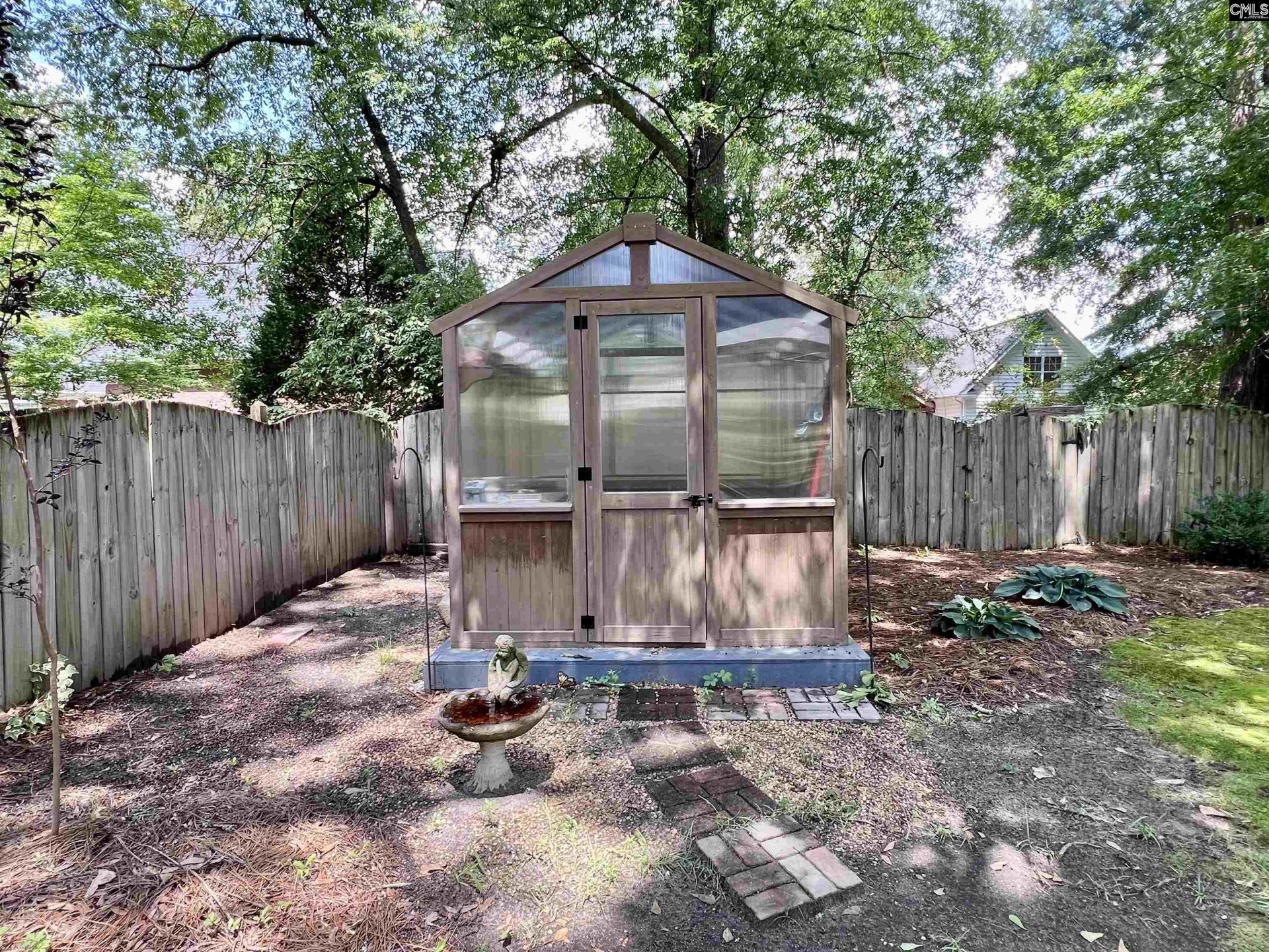 126 Sundowne Place Photo 64