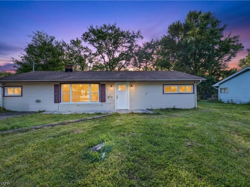 2476 Amberly Drive, Youngstown, OH 44511 Photo 1