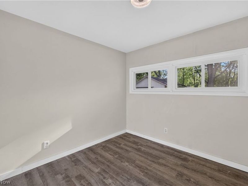 2476 Amberly Drive, Youngstown, OH 44511 Photo 21