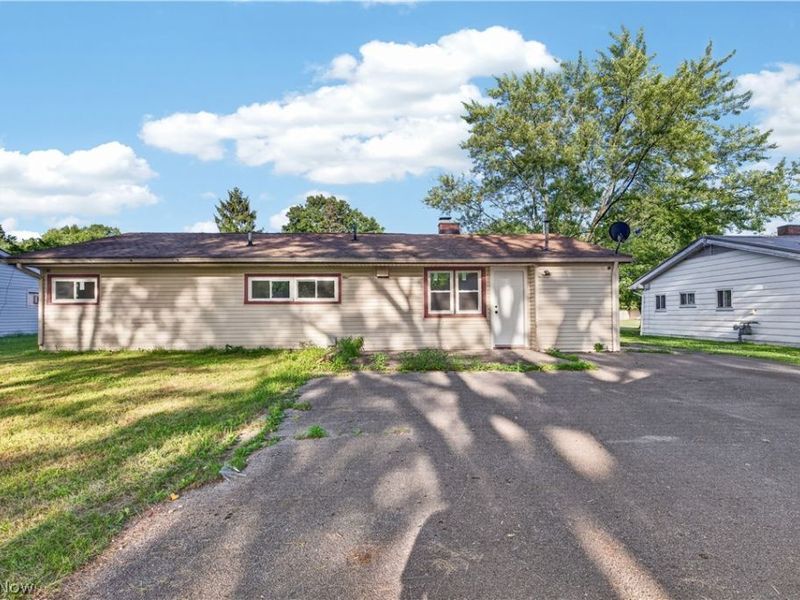 2476 Amberly Drive, Youngstown, OH 44511 Photo 30