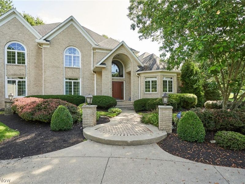 3740 Winterberry Drive, Akron, OH 44333 Photo 3