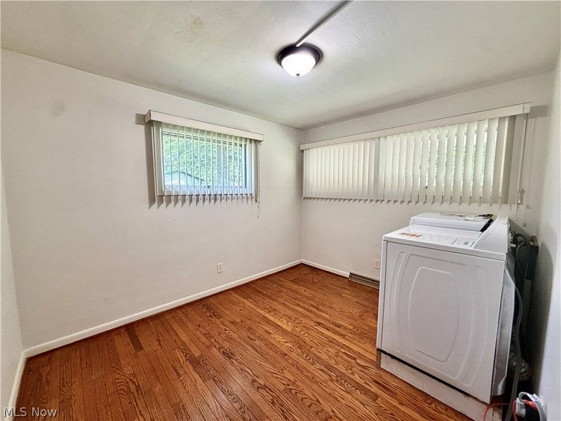 63 W Nineth St. Street, Newton Falls, OH 44444 Photo 8