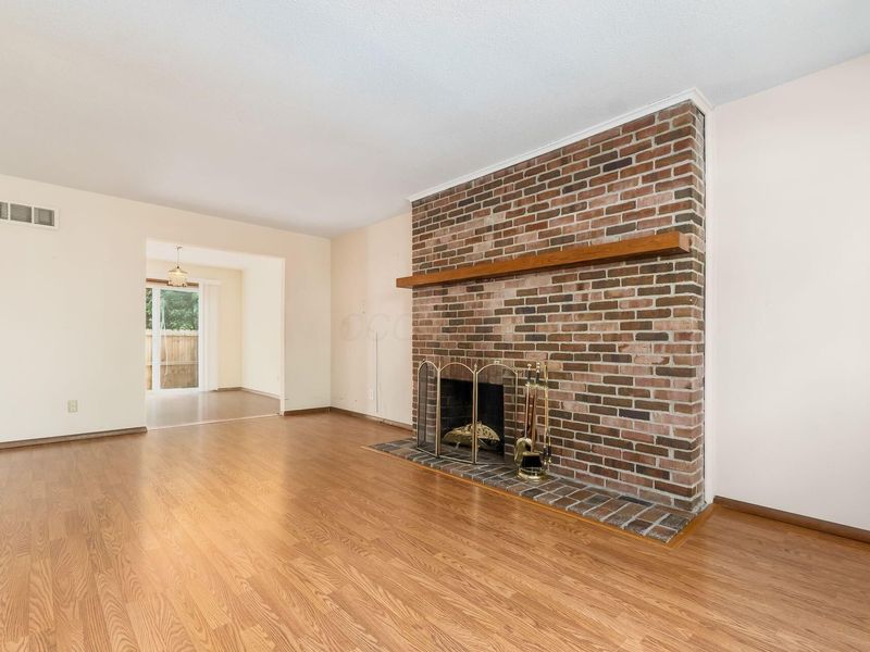 6205 Stornoway Drive S, Columbus, OH 43213 Photo 7