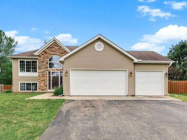 9945 42nd Street NE, Saint Michael, MN 55376