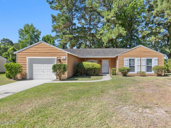 721 Shadowridge Road , Jacksonville, NC 28546