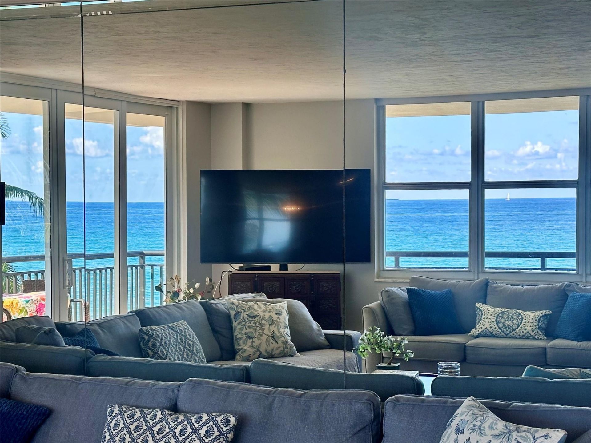 1147 Hillsboro Mile, Unit 214, Hillsboro Beach, FL 33062 Photo