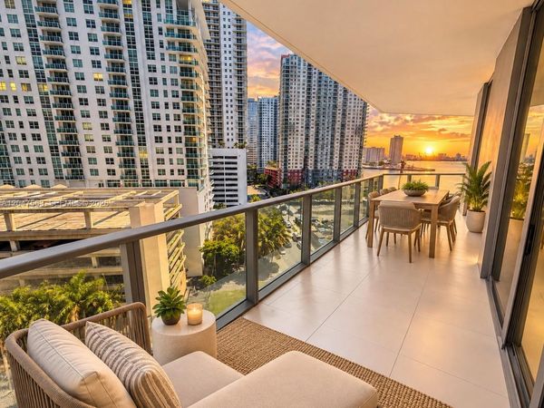 1300 Brickell Bay Dr, Unit 1110, Miami, FL 33131